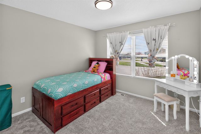 5890 Scenic View Drive, Pleasant Hill, IA 50327