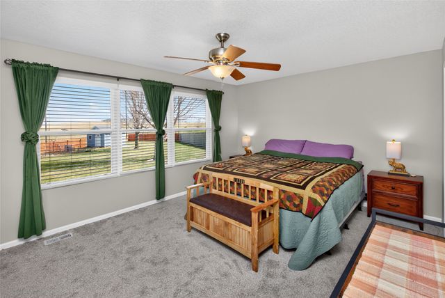 5890 Scenic View Drive, Pleasant Hill, IA 50327