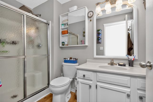 5890 Scenic View Drive, Pleasant Hill, IA 50327