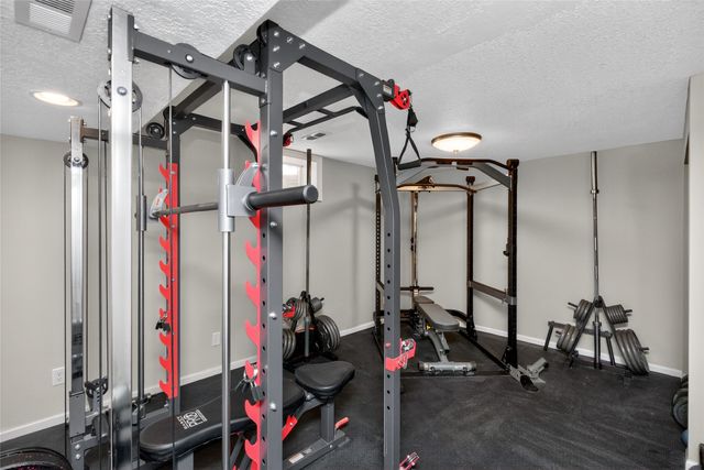 5890 Scenic View Drive, Pleasant Hill, IA 50327