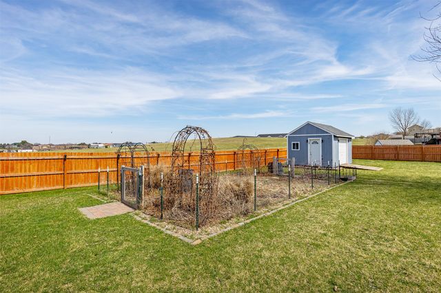 5890 Scenic View Drive, Pleasant Hill, IA 50327