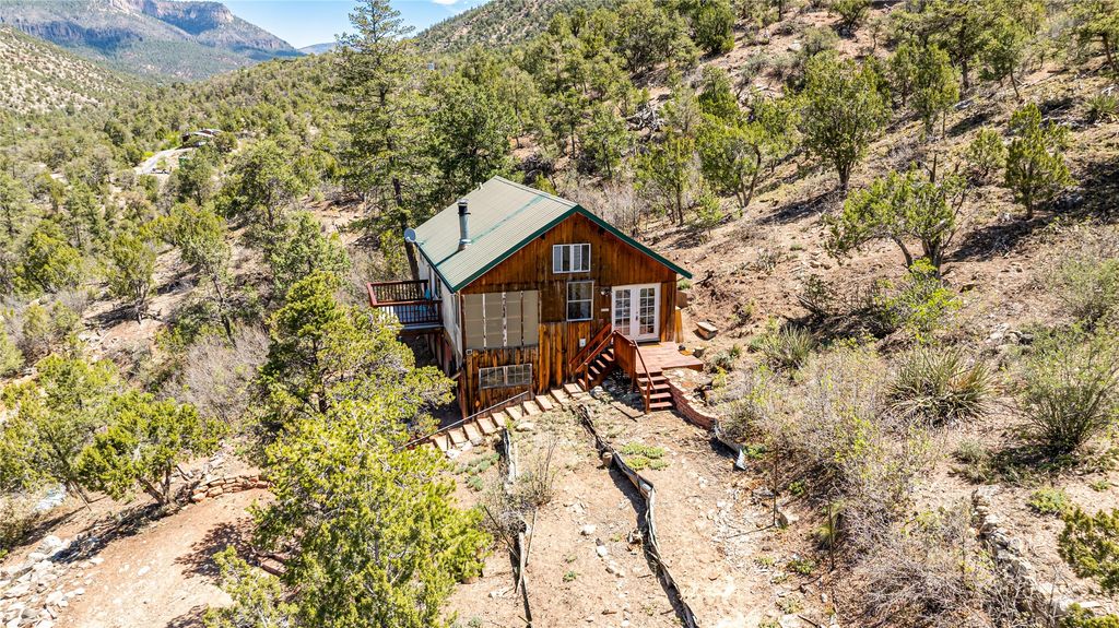 Image 2 of property listing at 1499 San Diego Loop, Jemez Springs, NM 87025