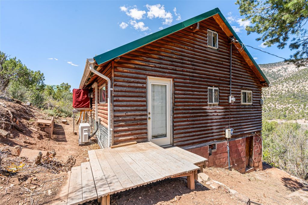 Image 38 of property listing at 1499 San Diego Loop, Jemez Springs, NM 87025