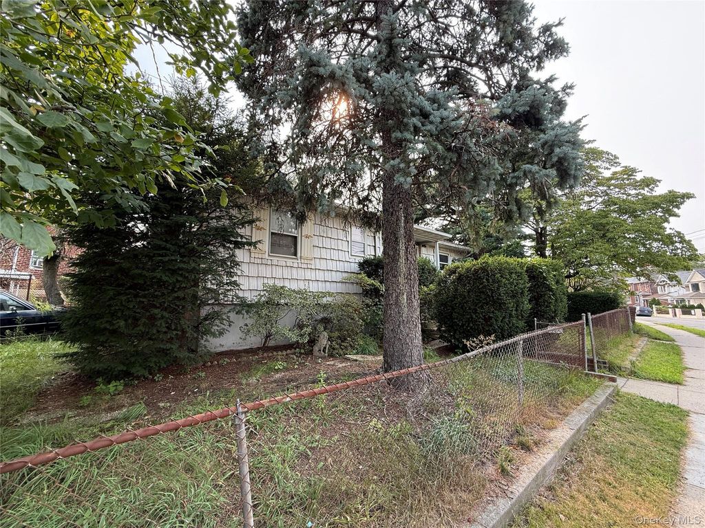 3140 Country Club Road, Bronx, NY 10465 — photo 3