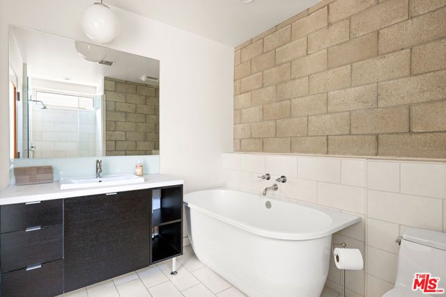 3450 Cahuenga Boulevard 607, Los Angeles, CA 90068