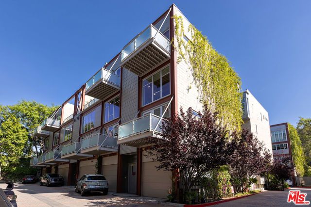 3450 Cahuenga Boulevard 607, Los Angeles, CA 90068