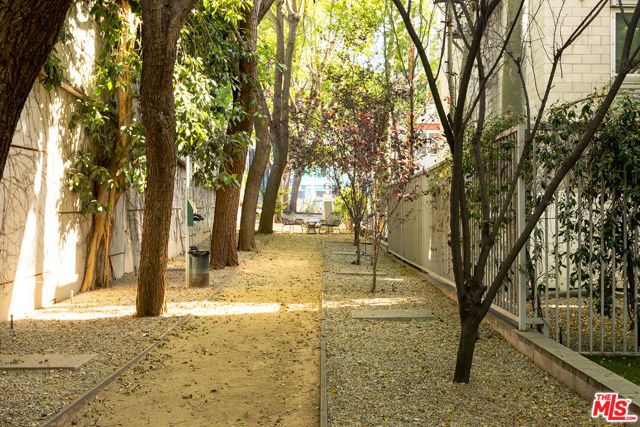 3450 Cahuenga Boulevard 607, Los Angeles, CA 90068