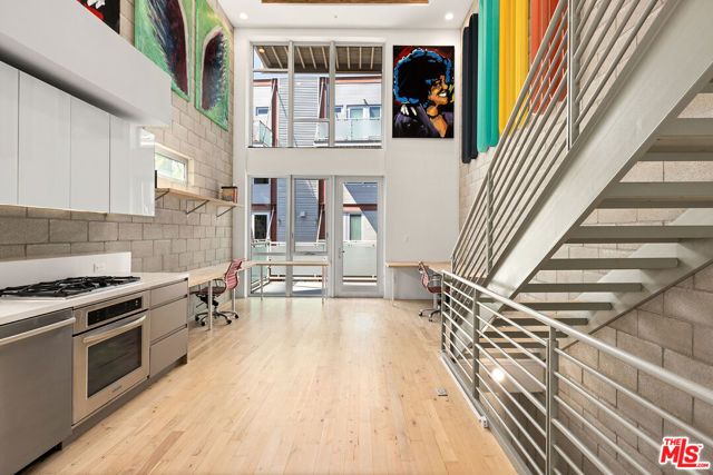 3450 Cahuenga Boulevard 607, Los Angeles, CA 90068