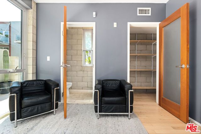 3450 Cahuenga Boulevard 607, Los Angeles, CA 90068