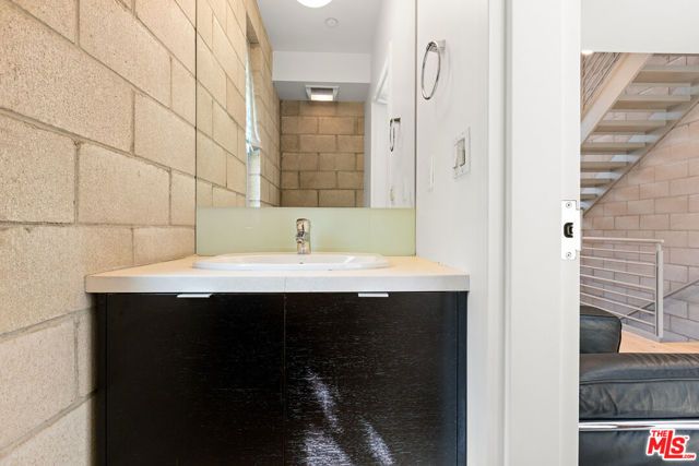 3450 Cahuenga Boulevard 607, Los Angeles, CA 90068
