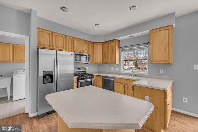 43654 KENAI CT, Chantilly, VA 20152