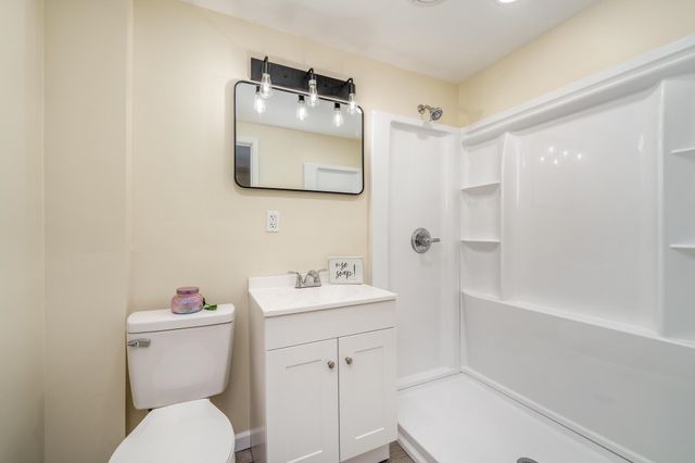 1254 N Lewellen St, Wichita, KS 67203