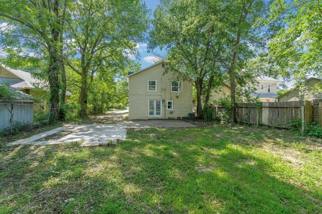 1254 N Lewellen St, Wichita, KS 67203