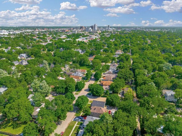 1254 N Lewellen St, Wichita, KS 67203