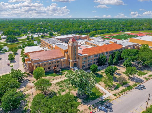 1254 N Lewellen St, Wichita, KS 67203