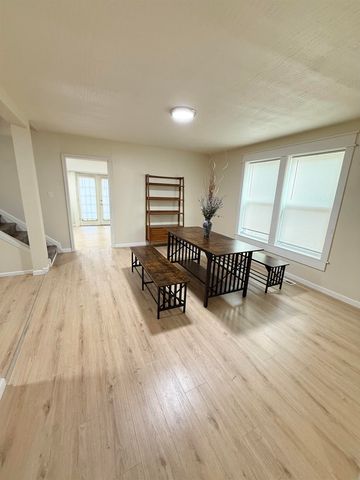 1254 N Lewellen St, Wichita, KS 67203