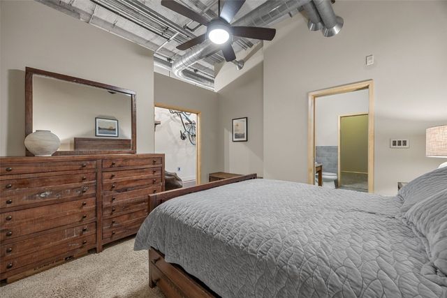 900 2nd Street SE 204, Cedar Rapids, IA 52401