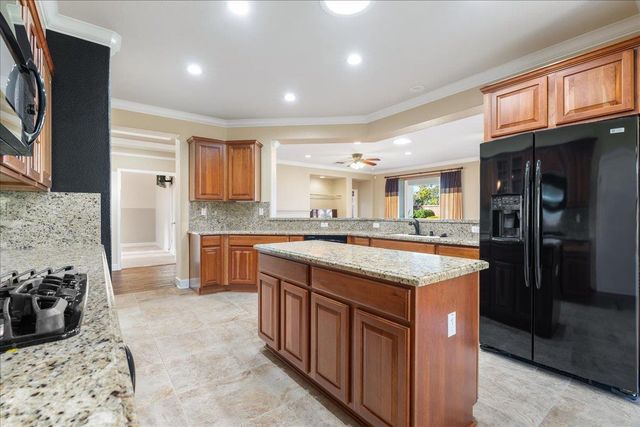 2360 Rubicon Ln, Lincoln, CA 95648