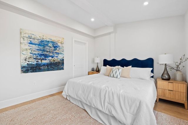 667 Tremont PH, Boston, MA 02118