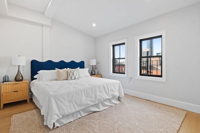 667 Tremont PH, Boston, MA 02118