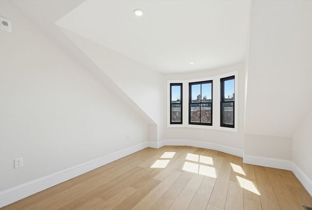 667 Tremont PH, Boston, MA 02118