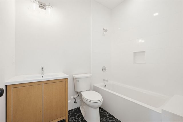 667 Tremont PH, Boston, MA 02118