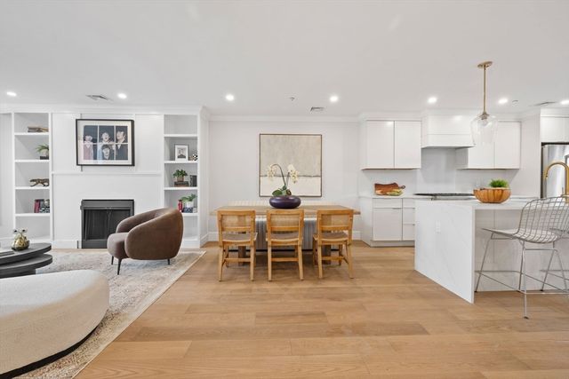 667 Tremont PH, Boston, MA 02118