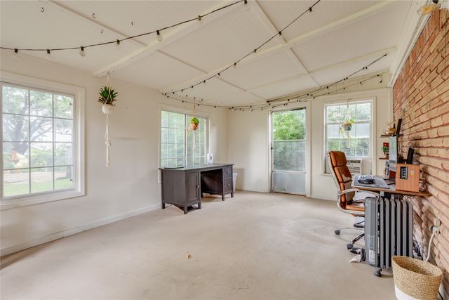6909 Chickering Road, Fort Worth, TX 76116