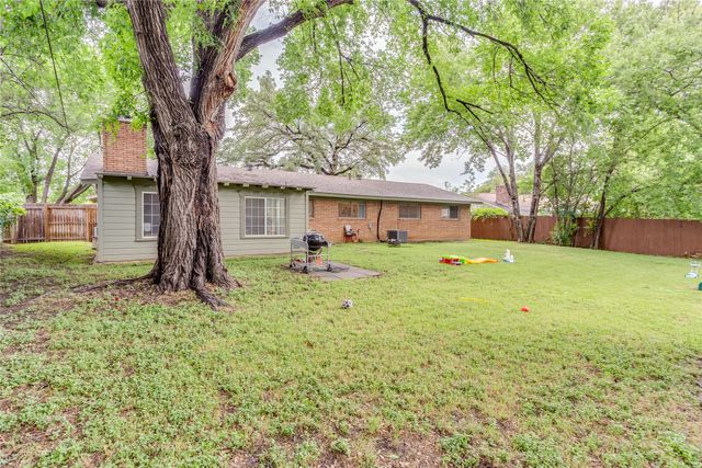 6909 Chickering Road, Fort Worth, TX 76116