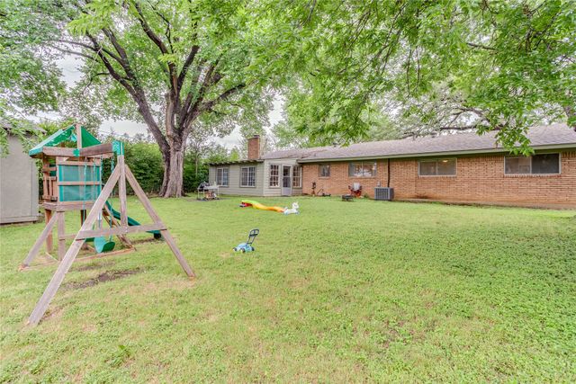 6909 Chickering Road, Fort Worth, TX 76116