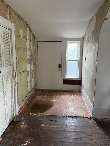 325 N Green, Wichita, KS 67214