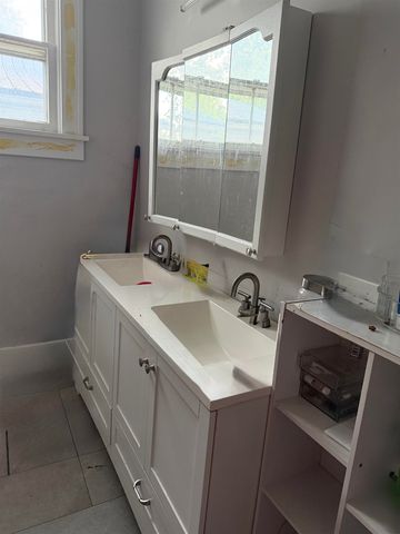 325 N Green, Wichita, KS 67214