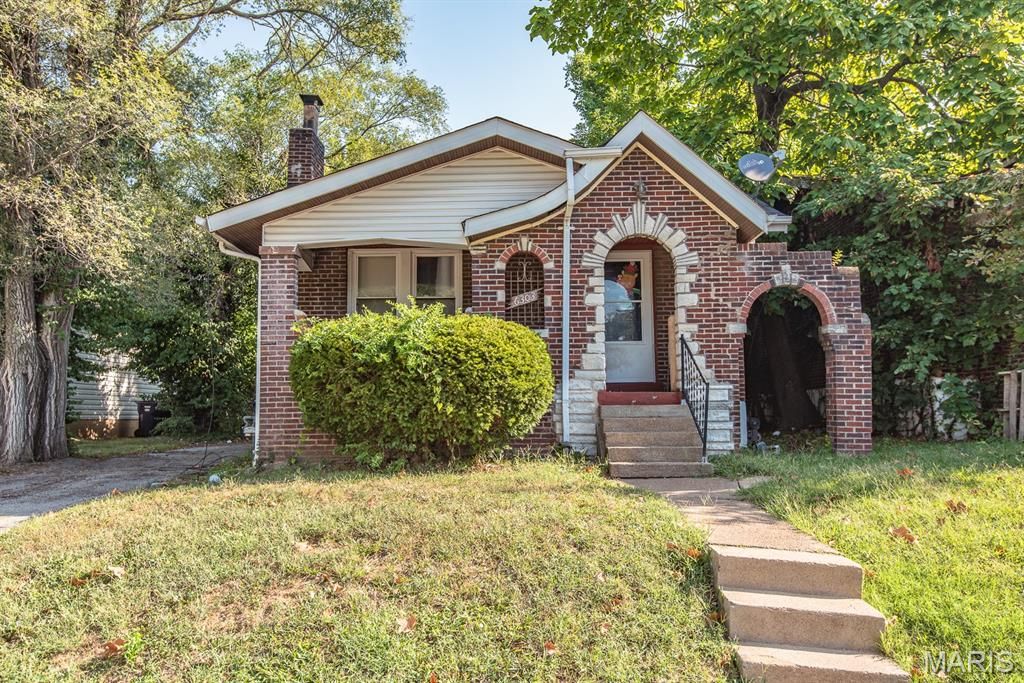 6303 Dardanella Avenue, Pine Lawn, MO 63121