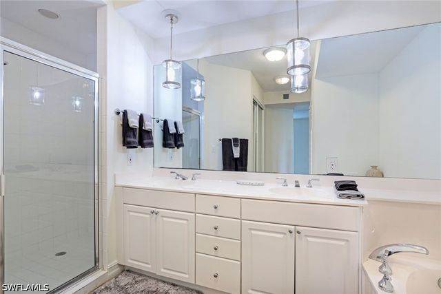 400 Flagship DR 401, Naples, FL 34108