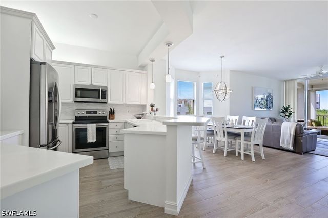 400 Flagship DR 401, Naples, FL 34108