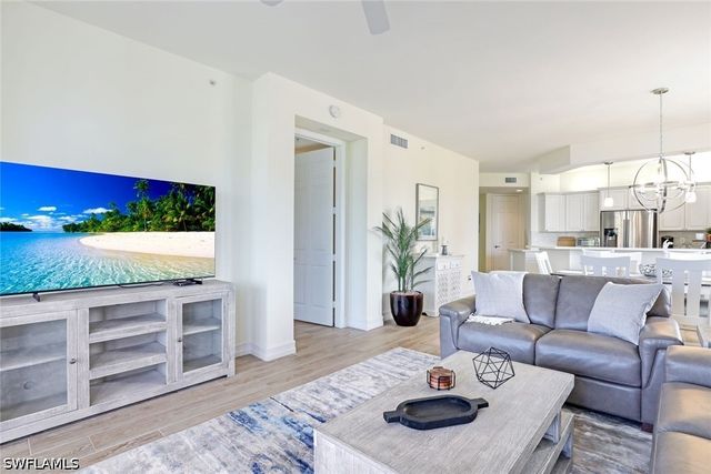 400 Flagship DR 401, Naples, FL 34108