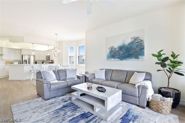 400 Flagship DR 401, Naples, FL 34108