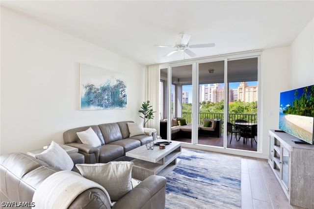 400 Flagship DR 401, Naples, FL 34108