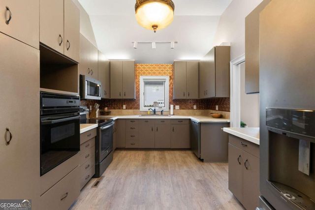 15 Saddlebrook Drive SE, Rome, GA 30161