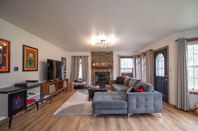 110 W NORMAL Street, Edinboro, PA 16412