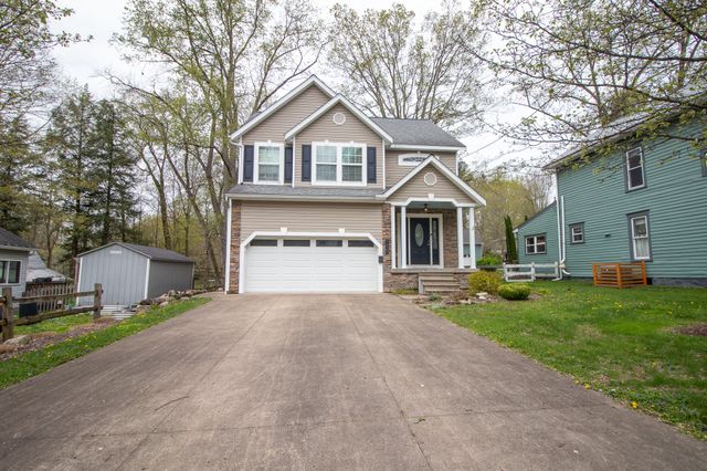 110 W NORMAL Street, Edinboro, PA 16412