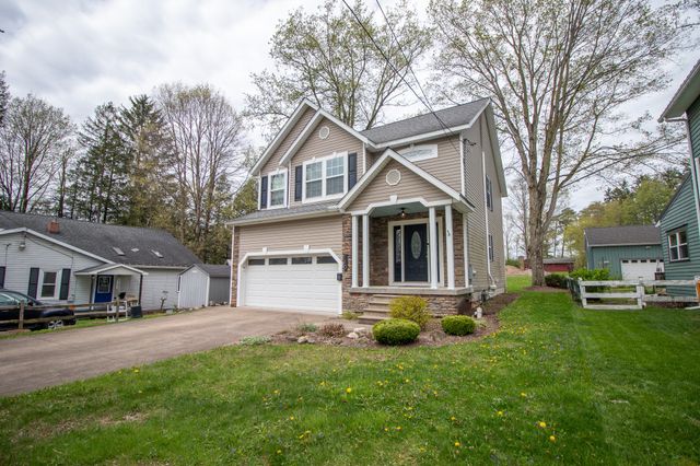 110 W NORMAL Street, Edinboro, PA 16412