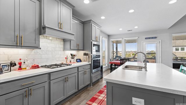 6501 Crockett Cv, Schertz, TX 78108