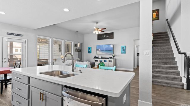 6501 Crockett Cv, Schertz, TX 78108