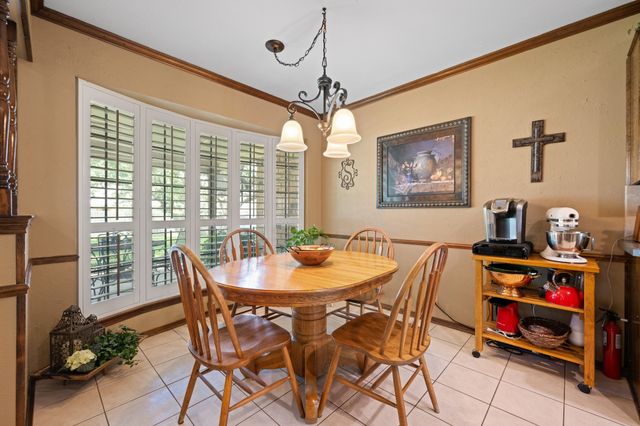1502 Surry Place Drive, Cleburne, TX 76033
