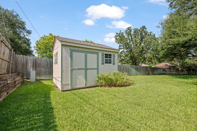 1502 Surry Place Drive, Cleburne, TX 76033
