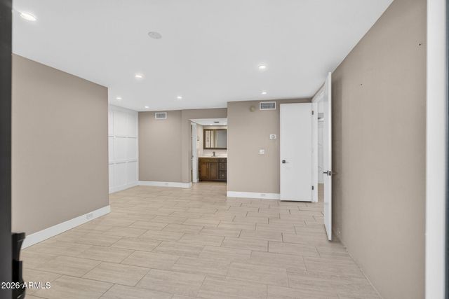 7557 N DREAMY DRAW Drive 264, Phoenix, AZ 85020