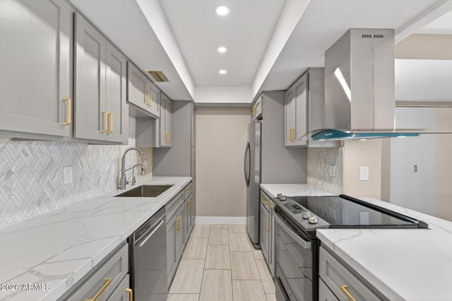 7557 N DREAMY DRAW Drive 264, Phoenix, AZ 85020