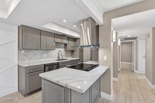 7557 N DREAMY DRAW Drive 264, Phoenix, AZ 85020