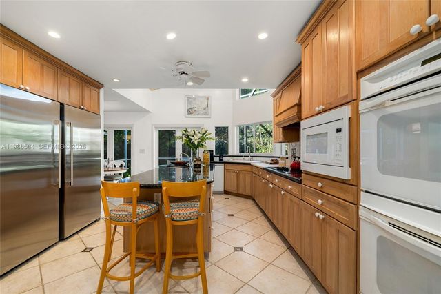 269 Cranwood Drive, Key Biscayne, FL 33149